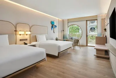 발코니가 있는 디럭스 트윈룸 — Veranda Resort Phuket, Autograph Collection